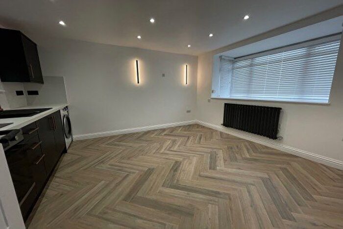 1 Bedroom Flat To Rent In Newlands, Daventry, NN11