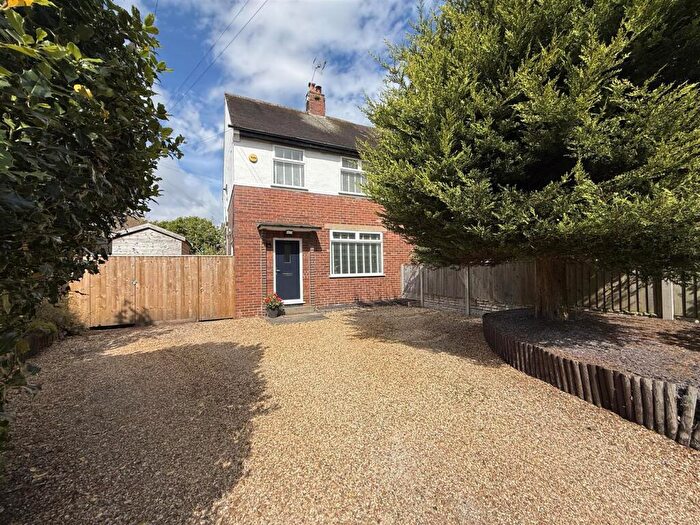 3 Bedroom Semi-Detached House For Sale In Downham Road South, Heswall, Wirral, CH60