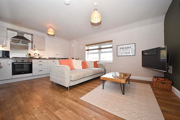 1 Bedroom Flat For Sale In Ropeway, Bishops Itchington, Southam, CV47