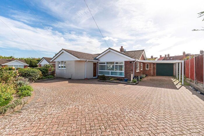 3 Bedroom Detached Bungalow For Sale In Kendall Close, North Walsham, NR28