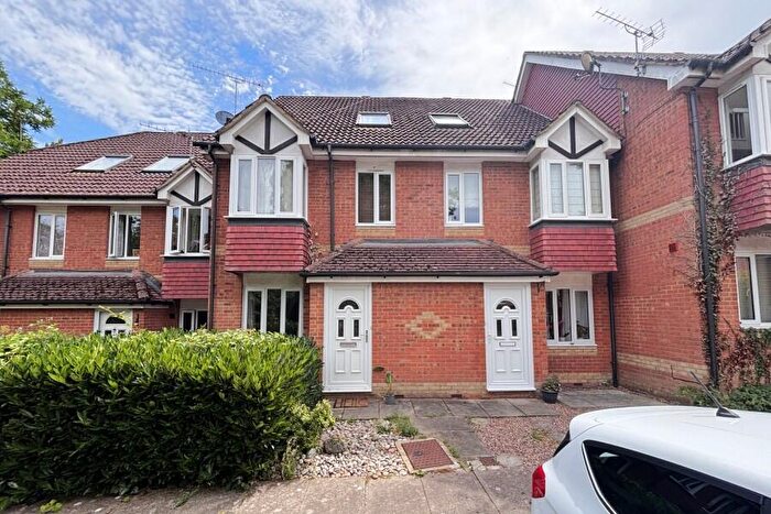 1 Bedroom Maisonette To Rent In Knaphill, Woking, GU21