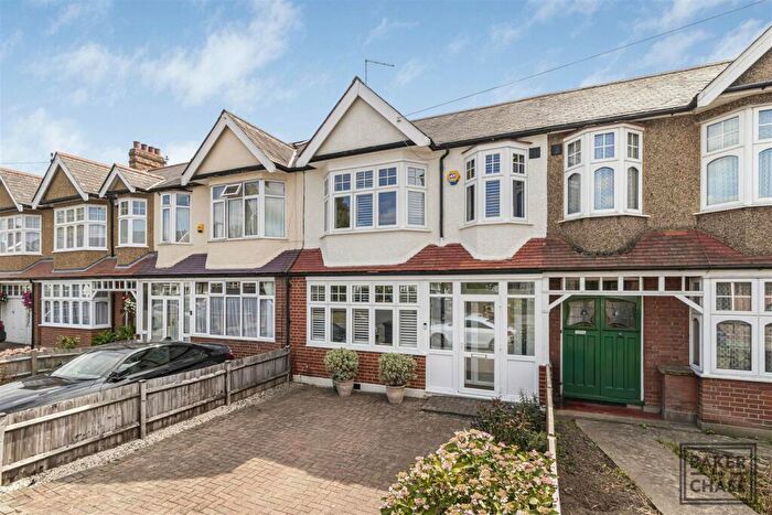 3 Bedroom Terraced House To Rent In Riverside Gardens, Enfield, EN2