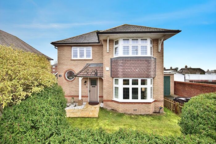 3 Bedroom Detached House For Sale In Admiral Way, Tonbridge, TN12
