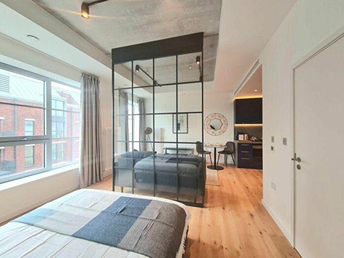 1 Bedroom Flat To Rent In Goodluck Hope, Canary Wharf, E14