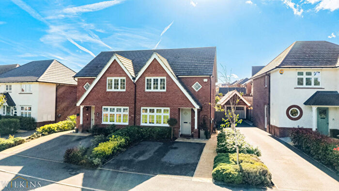 3 Bedroom Semi-Detached House For Sale In Rangemoor Crescent, Amington, Tamworth, Staffordshire, B77