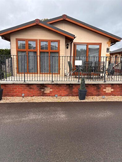 2 Bedroom Park Home For Sale In Leven Park, Kinross, KY13