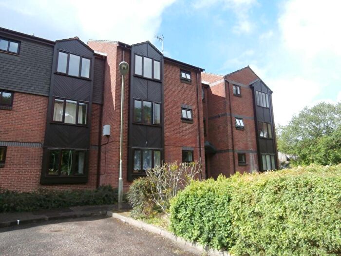 1 Bedroom Flat For Sale In Kinnerton Way, Exeter, EX4