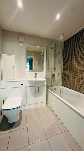 2 Bedroom Flat To Rent In Kinfauns House, Goodmayes Road, Goodmayes, Ilford, Redbridge, IG3