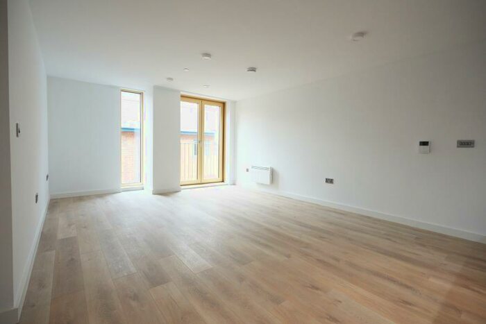 2 Bedroom Apartment To Rent In Apt :: The Quarters, M1