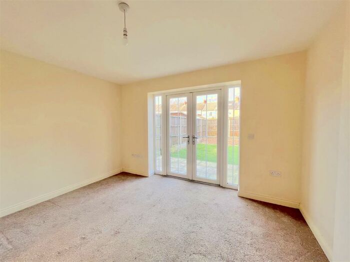 3 Bedroom Town House To Rent In Stoney Street, Sutton-In-Ashfield, NG17