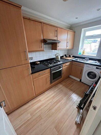 2 Bedroom Flat To Rent In Poole Road, Poole, BH12