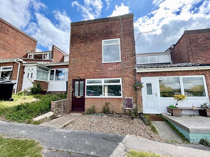 2 Bedroom Terraced House For Sale In St. Leonards Close, Newhaven, BN9