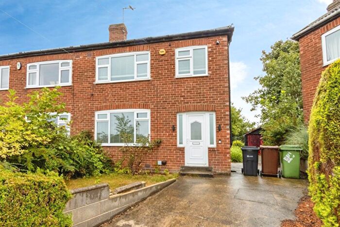 3 Bedroom Semi-Detached House For Sale In Woodland Rise, Leeds, LS15