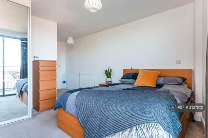 1 Bedroom Penthouse To Rent In Essex Wharf, London, E5
