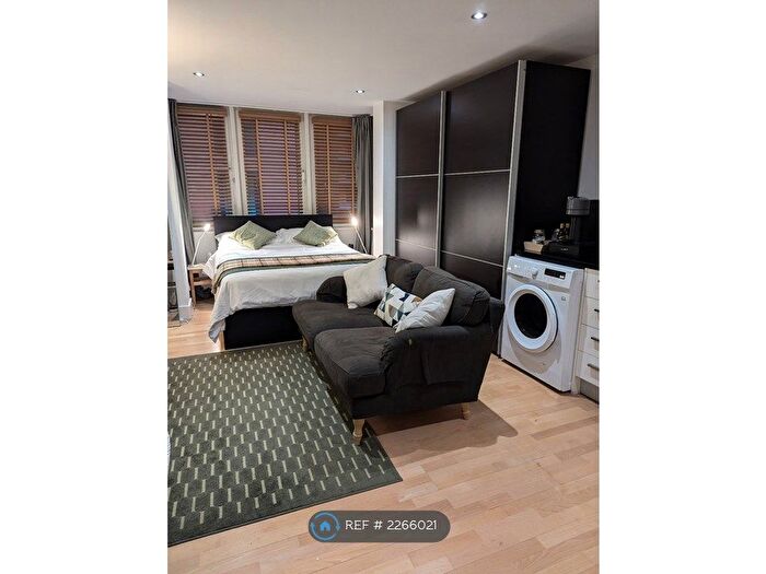 Studio To Rent In Sir John Lyon House, London, EC4V