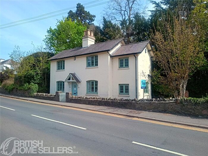 2 Bedroom Detached House For Sale In Forest Road, Loughborough, Leicestershire, LE11