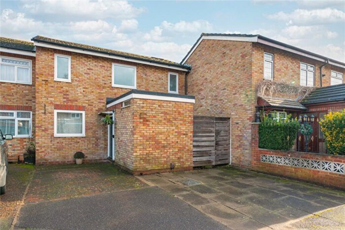 3 Bedroom Terraced House For Sale In Cowper Close, Chertsey, Surrey, KT16