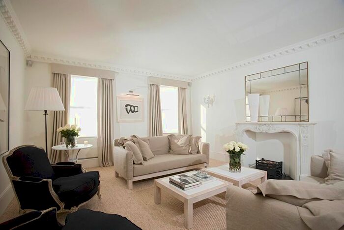 3 Bedroom Flat To Rent In Chester Square, London, SW1W