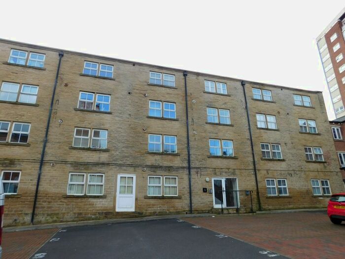 2 Bedroom Flat To Rent In Teasel Row, Eyres Mill Side, Leeds, LS12