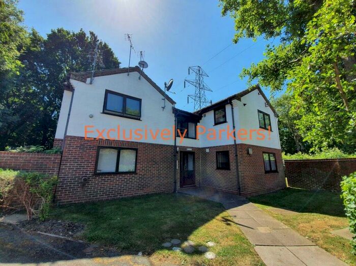 Flat To Rent In Elliot Close, Totton, SO40