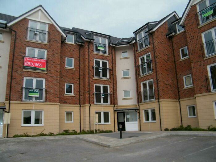 2 Bedroom Apartment To Rent In Shepherds Court, Gilesgate, DH1