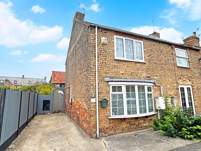 2 Bedroom Semi-Detached House For Sale In Parsons Lane, Alford, Lincolnshire, LN13