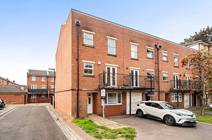 4 Bedroom Detached House To Rent In Craven Street, Southampton, SO14