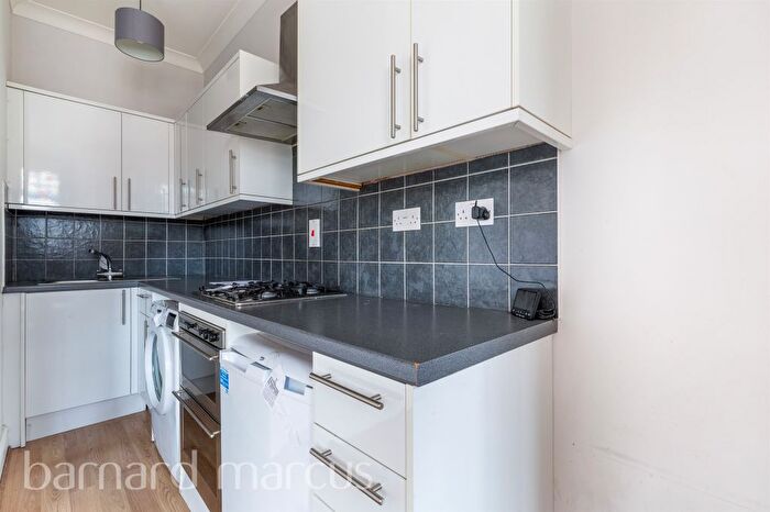 1 Bedroom Flat For Sale In Ritherdon Road, London, SW17