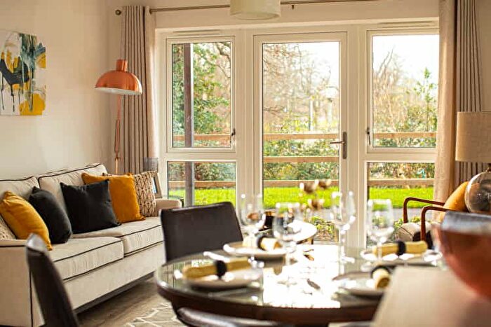 1 Bedroom Flat For Sale In So Resi Finchampstead, RG40