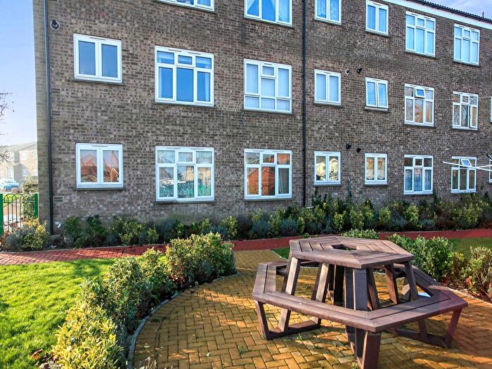 1 Bedroom Flat To Rent In Appleyard, Stanground, Peterborough, PE2