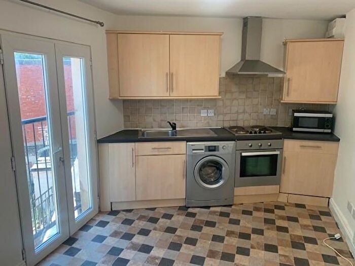 2 Bedroom Flat To Rent In High Street, Rothwell, Kettering, Northants, NN14