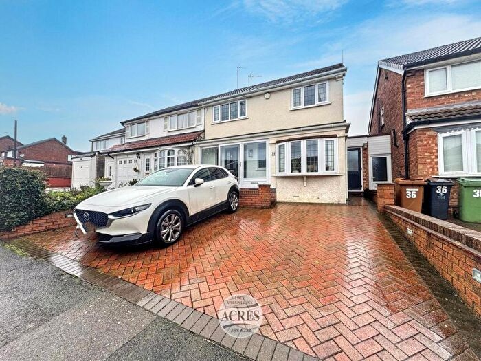 3 Bedroom Semi Detached House For Sale In Waverley Avenue, Great Barr, Birmingham, B43