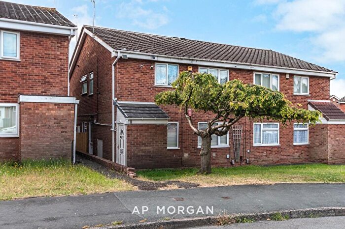 2 Bedroom Apartment For Sale In Warren Close, Tipton, West Midlands, DY4