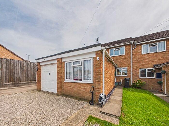 3 Bedroom Terraced House For Sale In Perth, Stonehouse, GL10