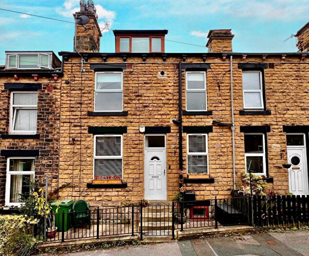 2 Bedroom Terraced House To Rent In Nunthorpe Road, Leeds, West Yorkshire, LS13
