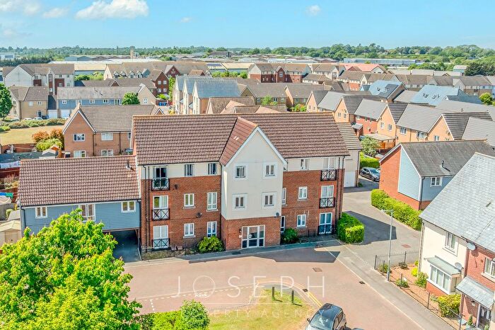 2 Bedroom Flat For Sale In Jovian Way, Ipswich, IP1
