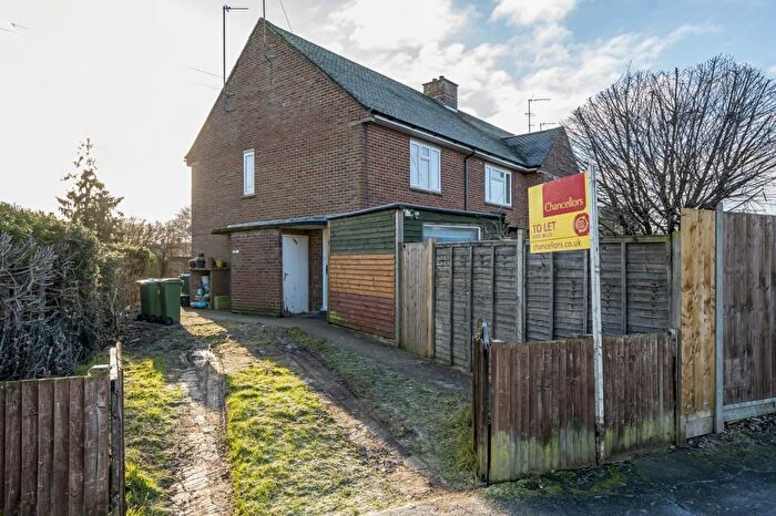 2 Bedroom Maisonette To Rent In Prebendal Avenue, Aylesbury, HP21