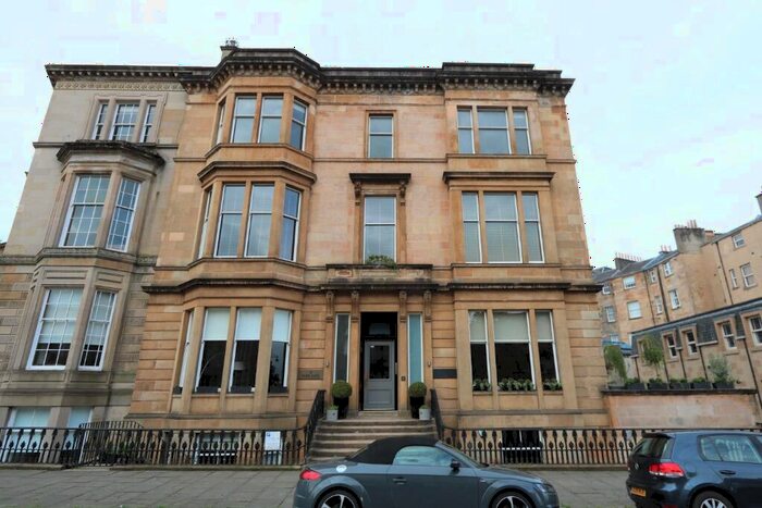 3 Bedroom Flat To Rent In Park Gate, Glasgow, G3