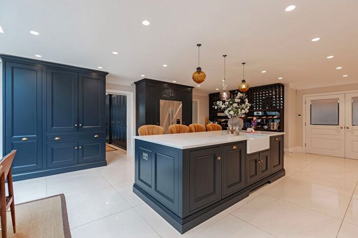 4 Bedroom Detached House For Sale In Blackmore Road, Blackmore, CM4
