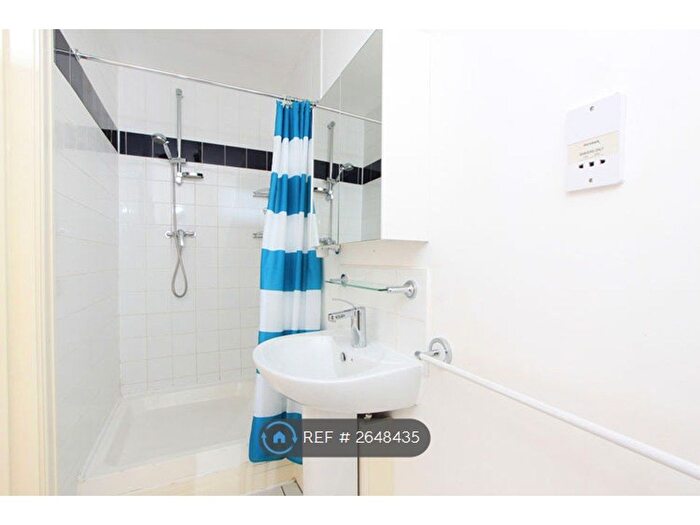 3 Bedroom Flat To Rent In Gambier Terrace, Liverpool, L1
