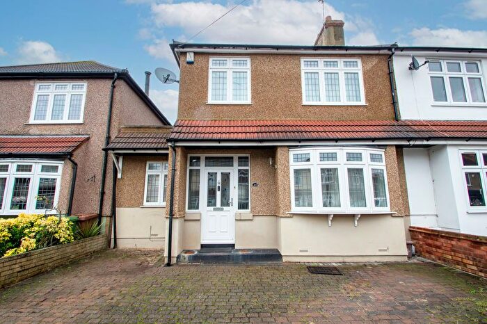 3 Bedroom Semi Detached House To Rent In Newlyn Road, Welling, DA16