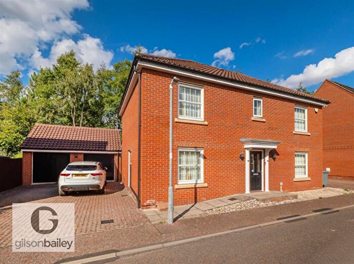 4 Bedroom Detached House For Sale In Windsor Park Gardens, Sprowston, NR6