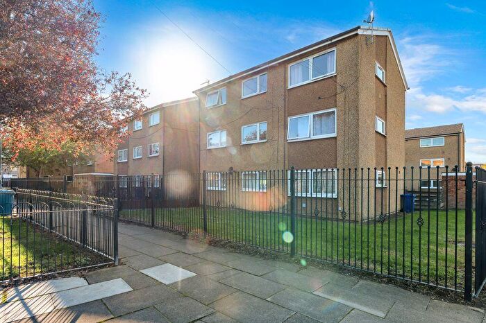 2 Bedroom Flat For Sale In Duncombe Street, Grimsby, DN32