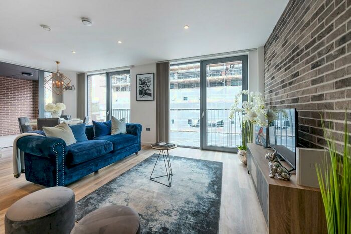2 Bedroom Apartment To Rent In Hepscott Road, London, E9