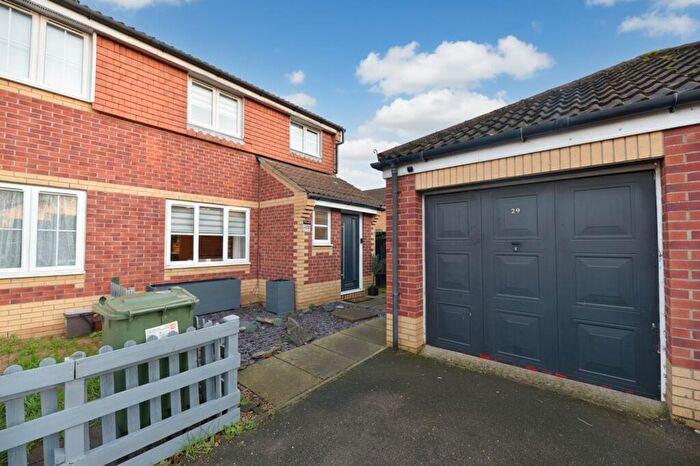3 Bedroom End Of Terrace House For Sale In Weavers Green, Sandy, SG19