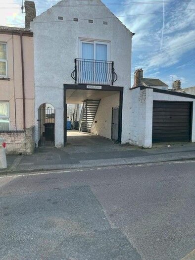 1 Bedroom Flat To Rent In Acacia Court Hervey Street, Lowestoft, NR32