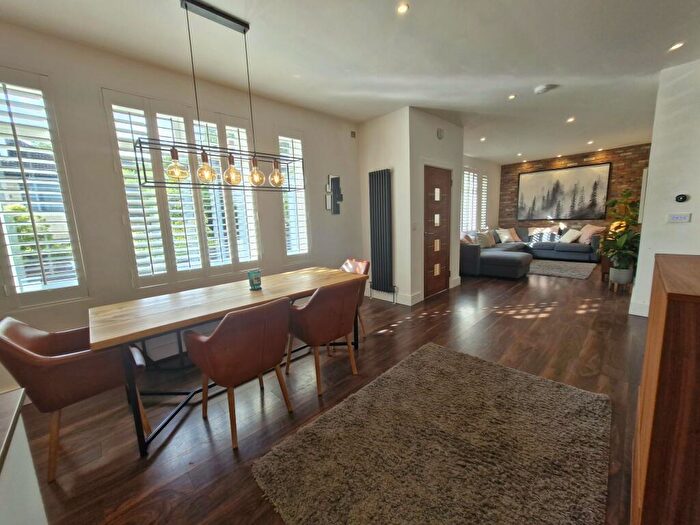 5 Bedroom House To Rent In Douglas Park Crescent, Bearsden, G61