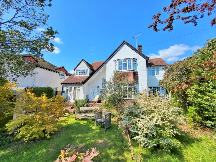 5 Bedroom Detached House For Sale In Foxley Lane, High Salvington, Worthing, BN13