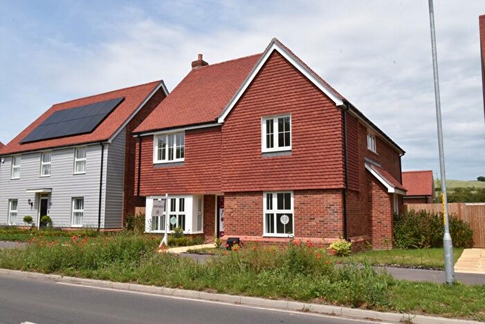4 Bedroom Detached House For Sale In Old Ashford Road, Lenham, Maidstone, ME17