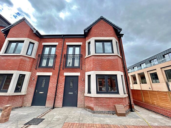 4 Bedroom House To Rent In Spondon Street, Nottingham, NG5